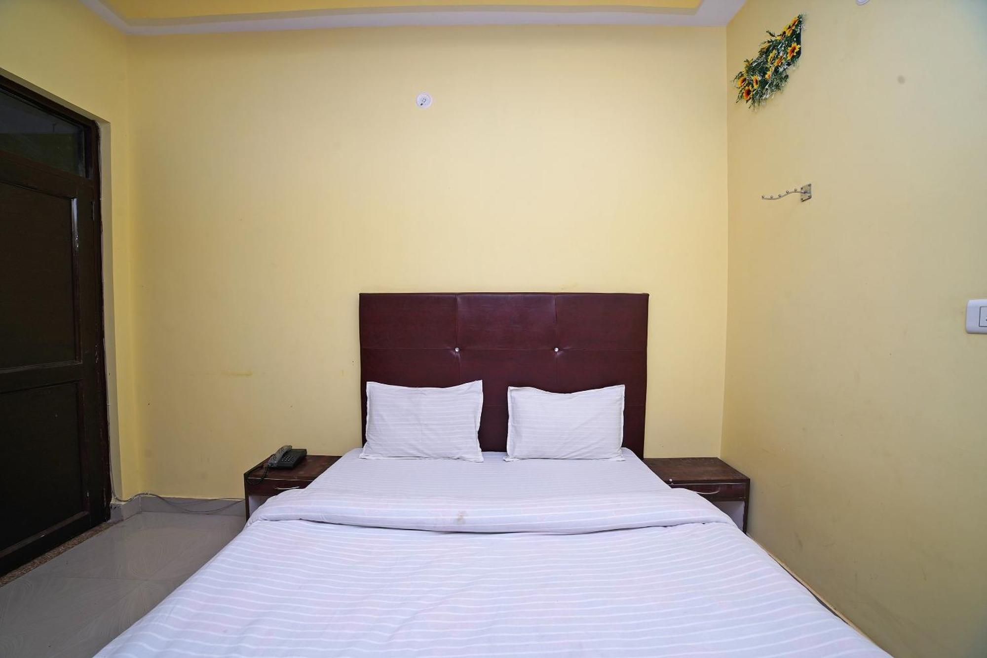 สปอต ออน 39779 โฮเต็ล รามา พาเลซ Hotel โมราดาบัด ภายนอก รูปภาพ